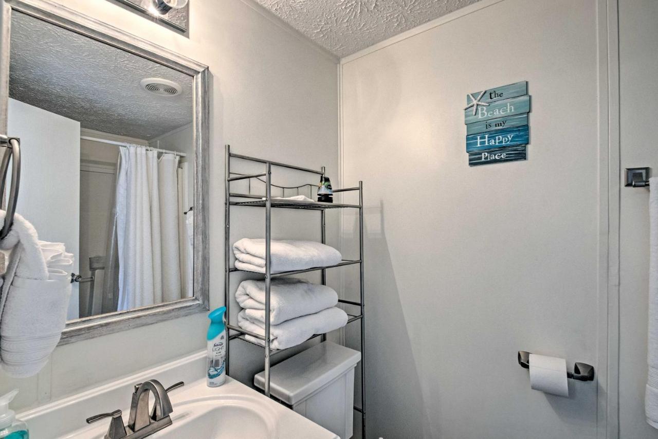 Bright Pensacola Home With Backyard - Pets Welcome! ภายนอก รูปภาพ