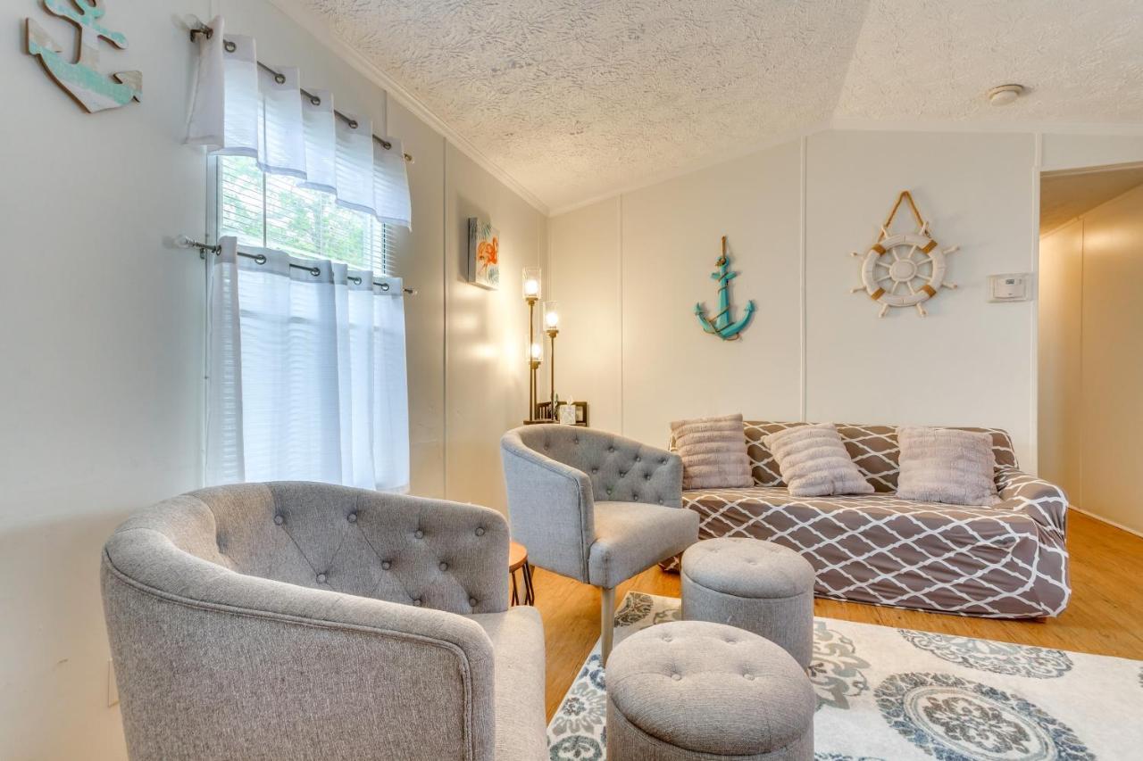 Bright Pensacola Home With Backyard - Pets Welcome! ภายนอก รูปภาพ
